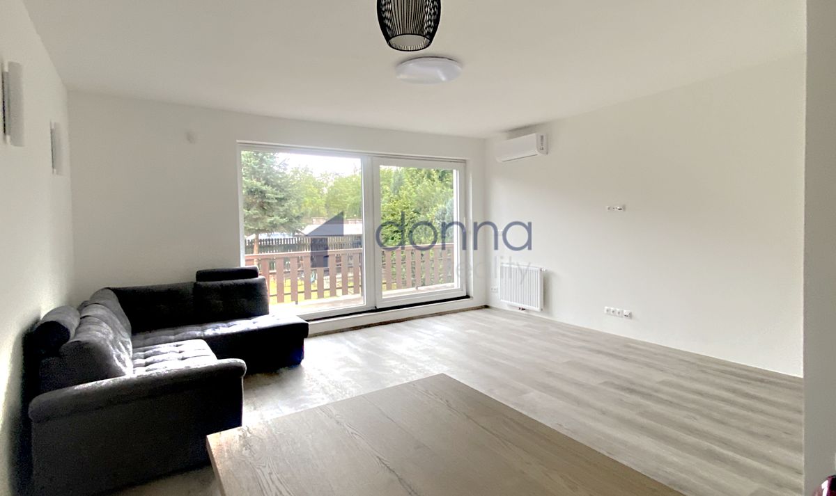 Pronájem rodinného domu 176 m², pozemek 336 m² – fotografie 2
