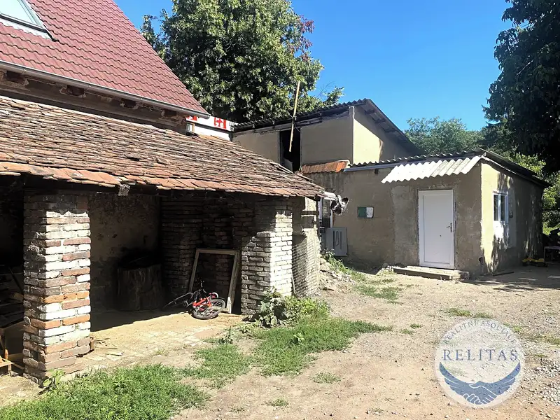 Prodej stavebního pozemku 1873 m², Králův Dvůr – náhled fotky 3