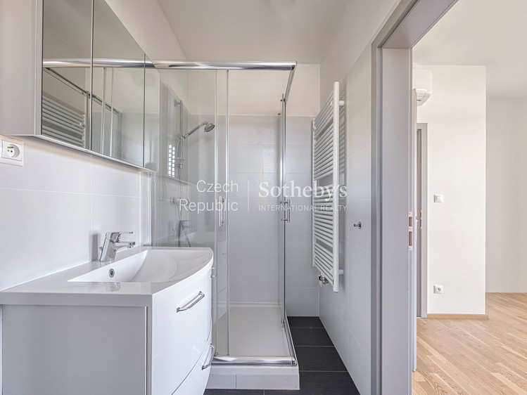 Квартира 4+kk на продаж, 114 м² (13 з 22)