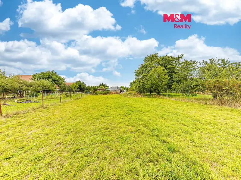 Prodej stavebního pozemku 1246 m², Chotusice – náhled fotky 1