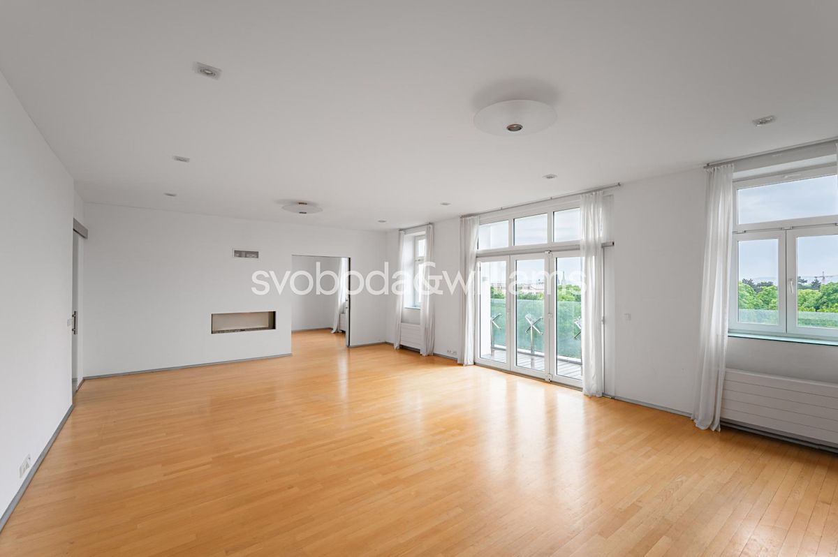 Pronájem bytu 5+1 204 m²