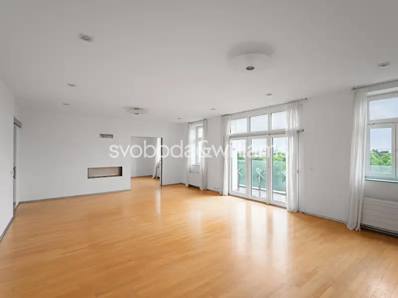 Pronájem bytu 5+1 204 m², Praha – náhled fotky 1