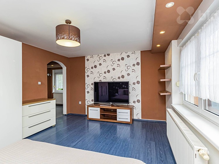 Будинок на продаж, 285 м² (11 з 38)