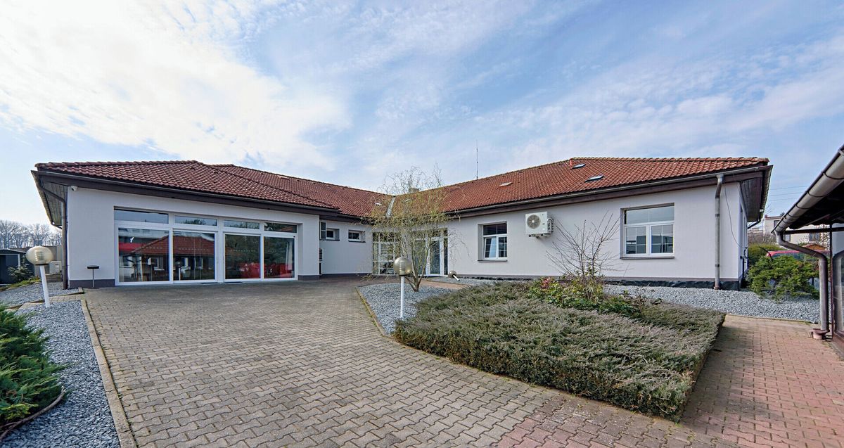 Pronájem kanceláře 197 m² – fotografie 2
