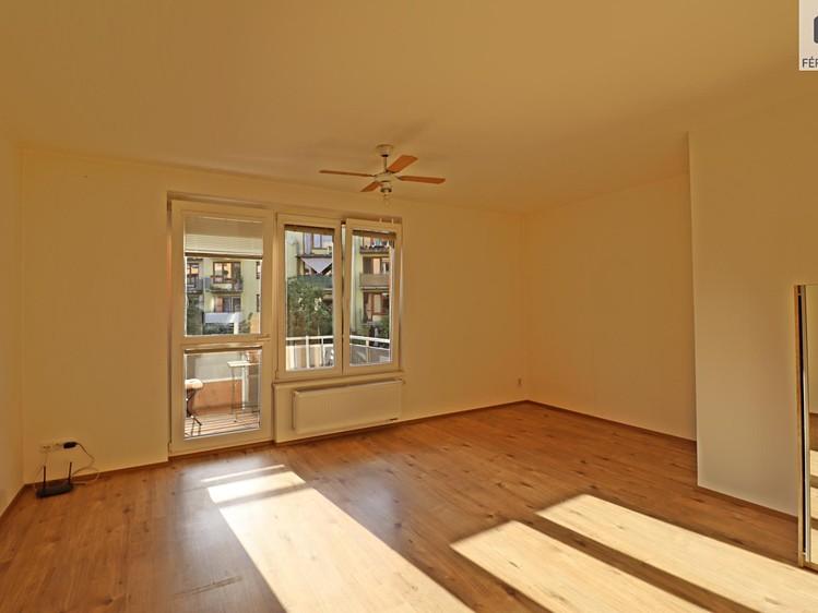 Prodej bytu 1+kk, 65 m² (3 z 28)