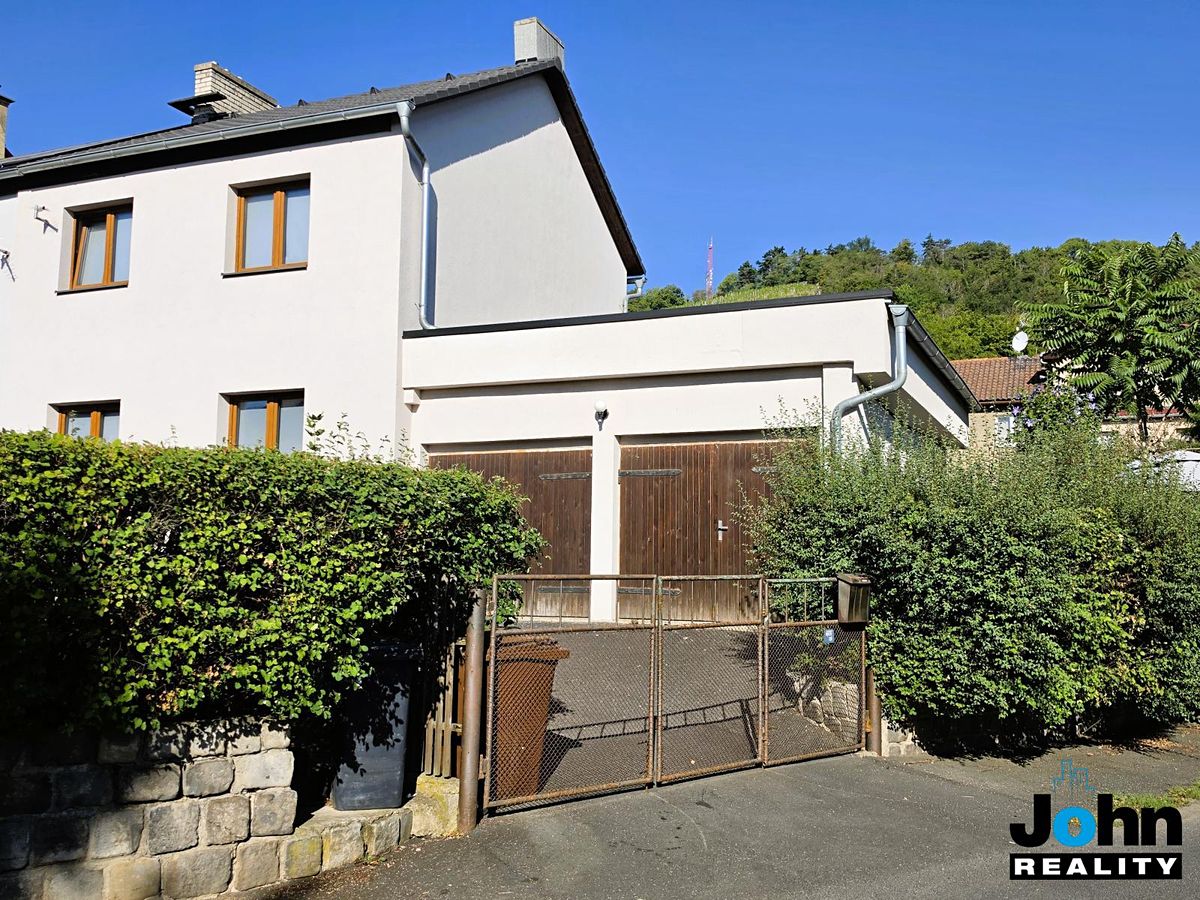 Prodej rodinného domu 200 m², pozemek 463 m²