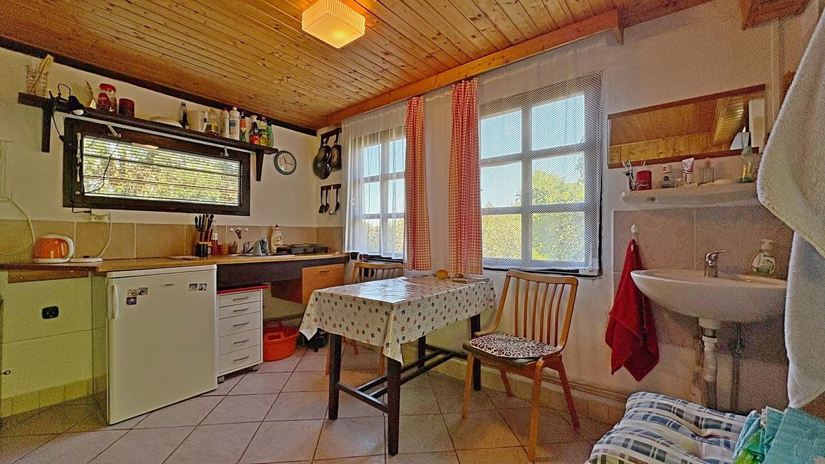 Prodej chaty 64 m², pozemek 1470 m² – fotografie 2