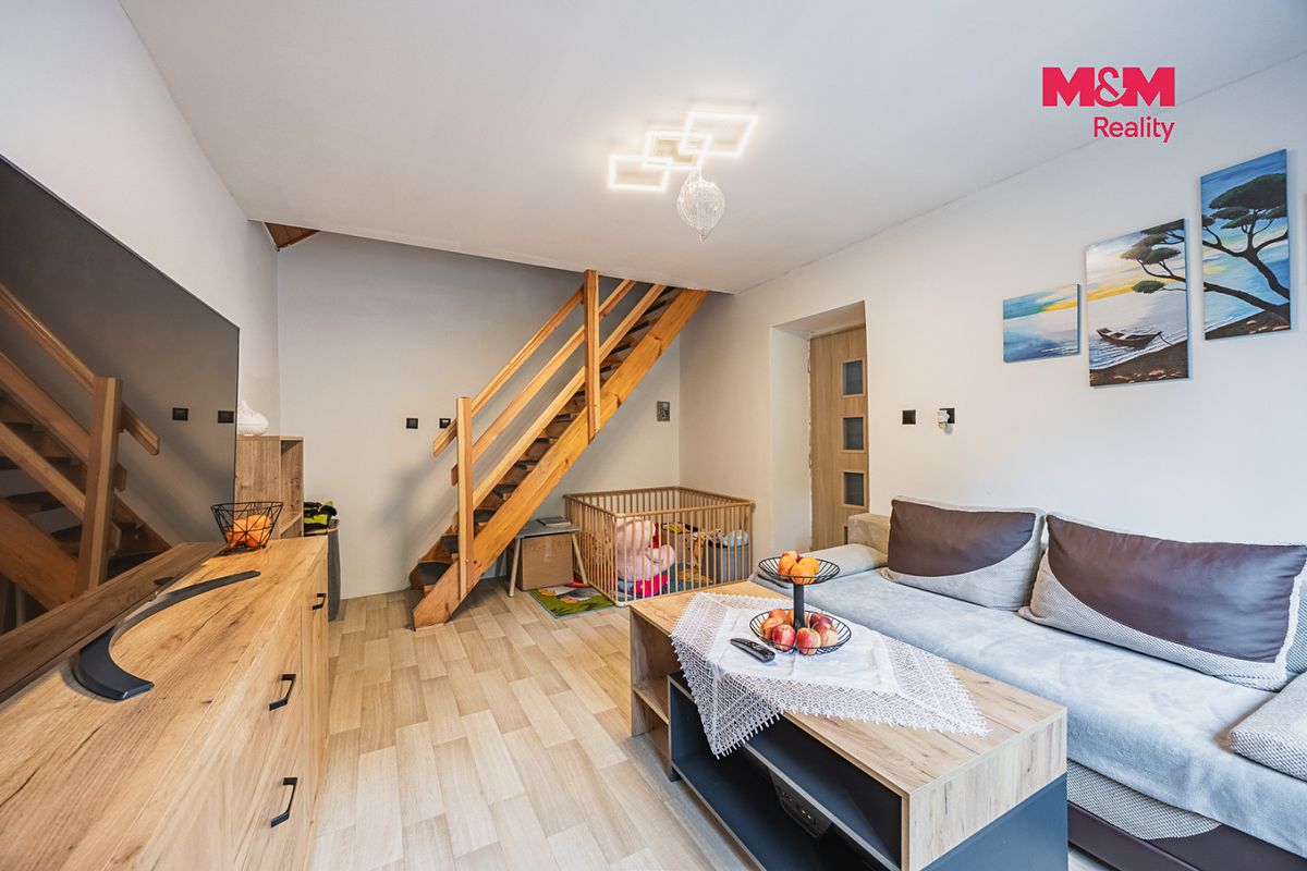 Prodej rodinného domu 159 m², pozemek 2348 m² – fotografie 4