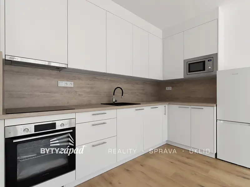 Pronájem bytu 2+kk 60 m², Plzeň – náhled fotky 2