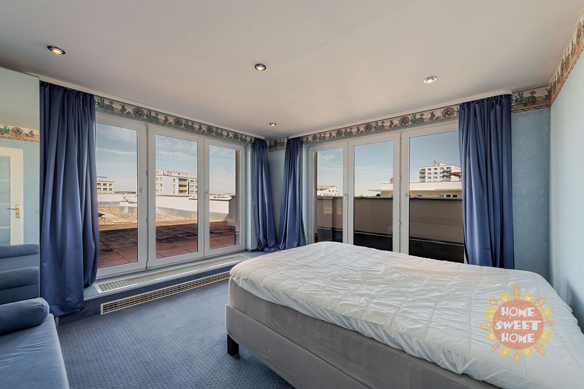 Pronájem bytu 4+1 130 m² – fotografie 3