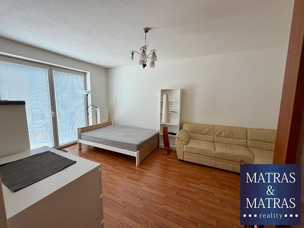 Pronájem bytu 1+kk 35 m² – fotografie 3