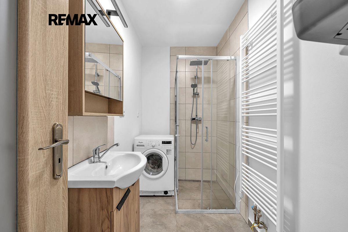 Pronájem bytu 2+kk 44 m² – fotografie 3