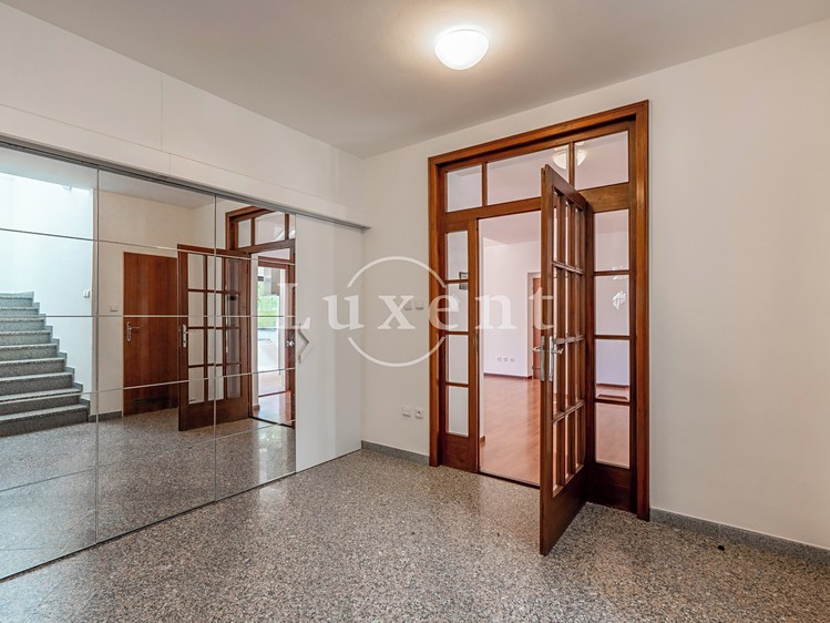 Pronájem domu, 417 m² (24 z 38)