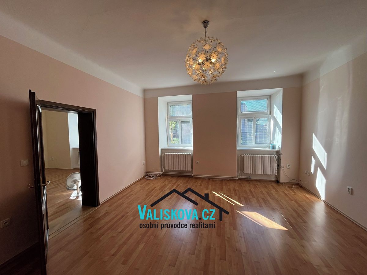 Pronájem bytu 3+1 94 m² – fotografie 3