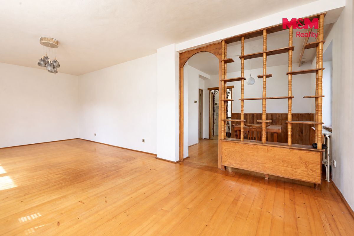 Prodej rodinného domu 160 m², pozemek 1231 m² – fotografie 3