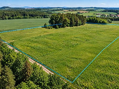 Prodej pole 24469 m²