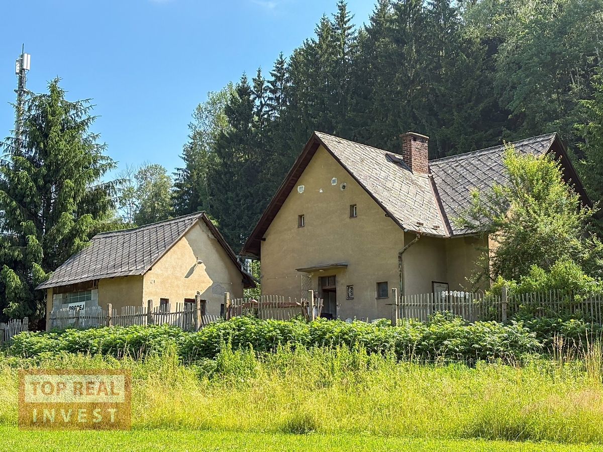 Prodej rodinného domu 167 m², pozemek 706 m² – fotografie 2