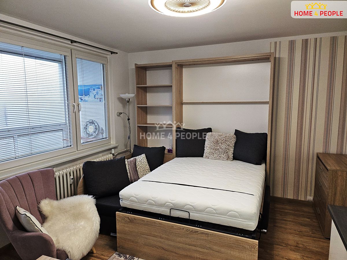 Pronájem bytu 1+kk 34 m² – fotografie 4