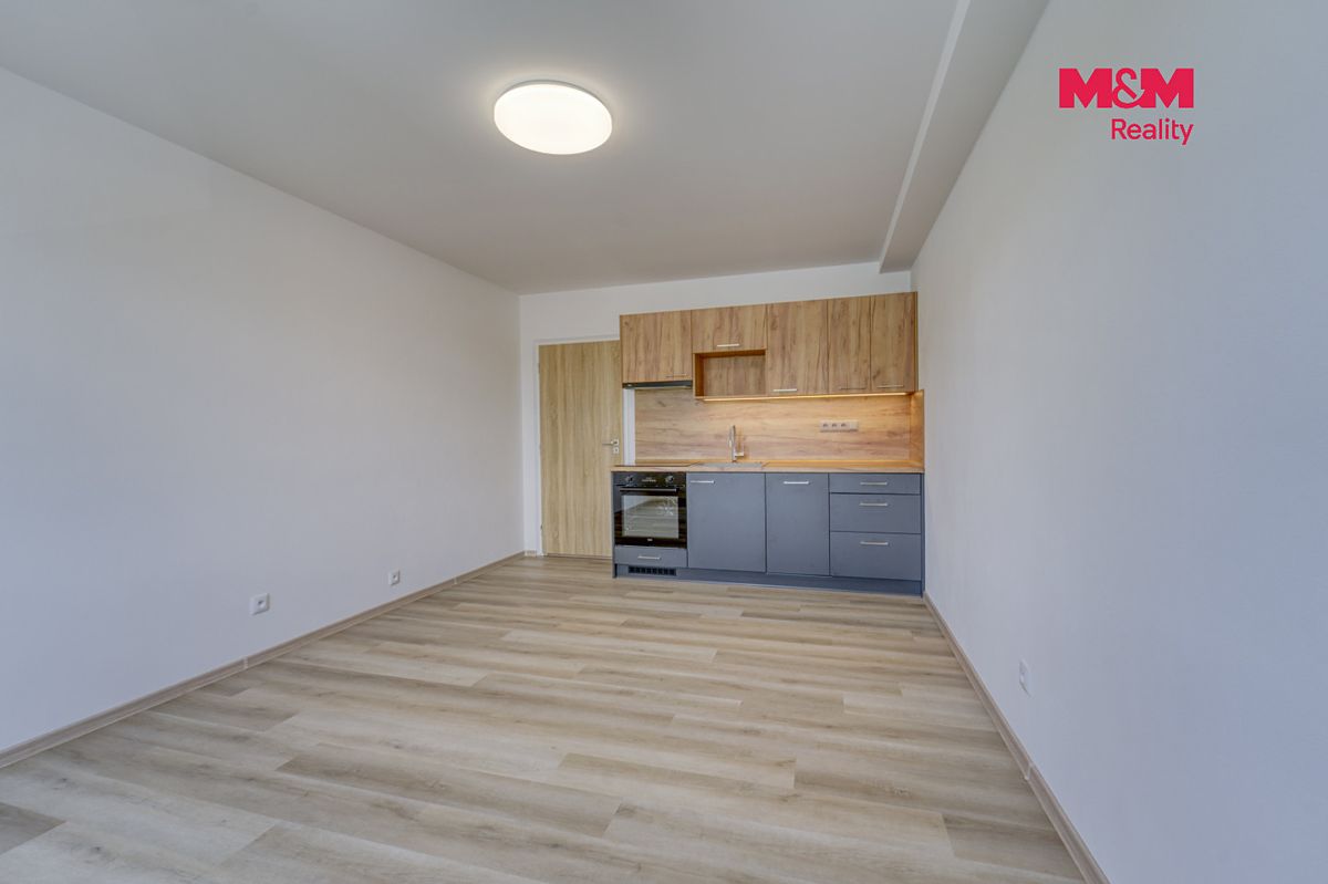 Pronájem bytu 2+kk 40 m² – fotografie 2