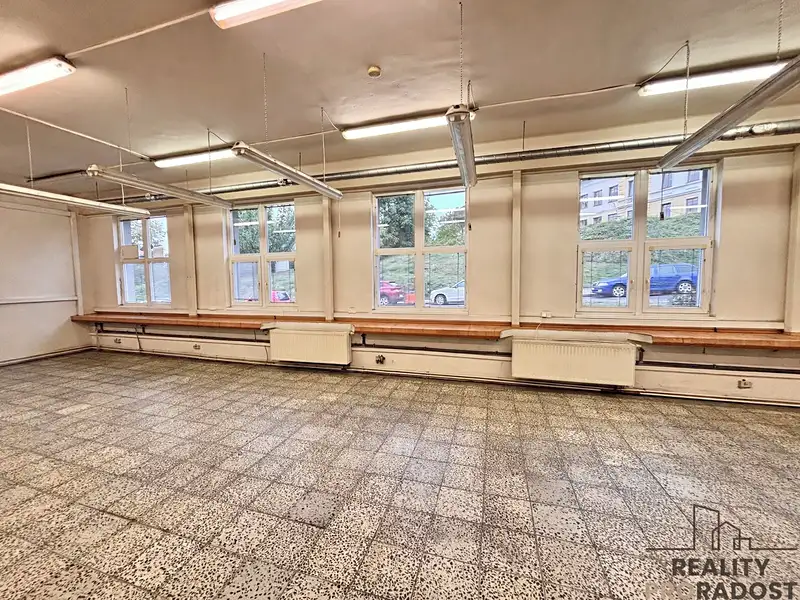 Prodej komerční nemovitosti 244 m², Šternberk – náhled fotky 2