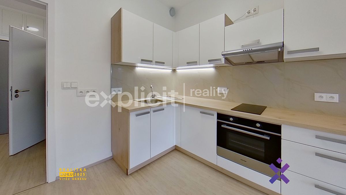 Pronájem bytu 1+kk 33 m² – fotografie 3
