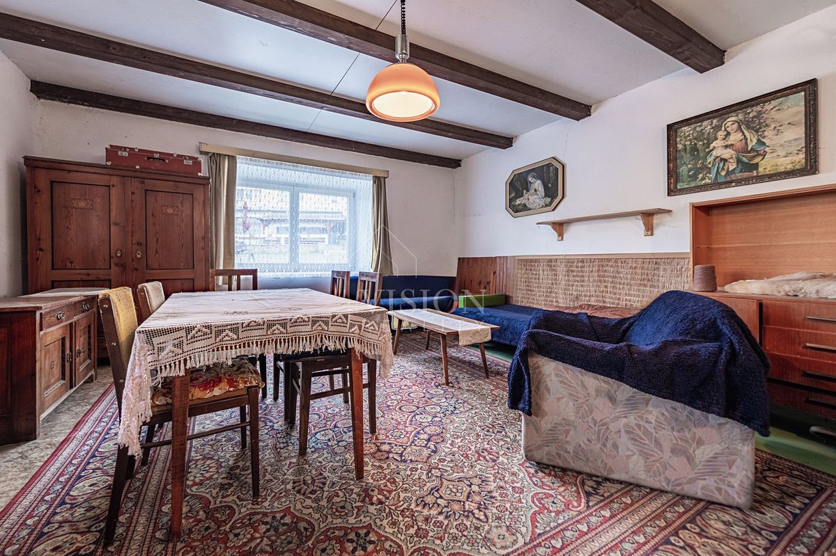 Prodej rodinného domu 127 m², pozemek 981 m² – fotografie 2
