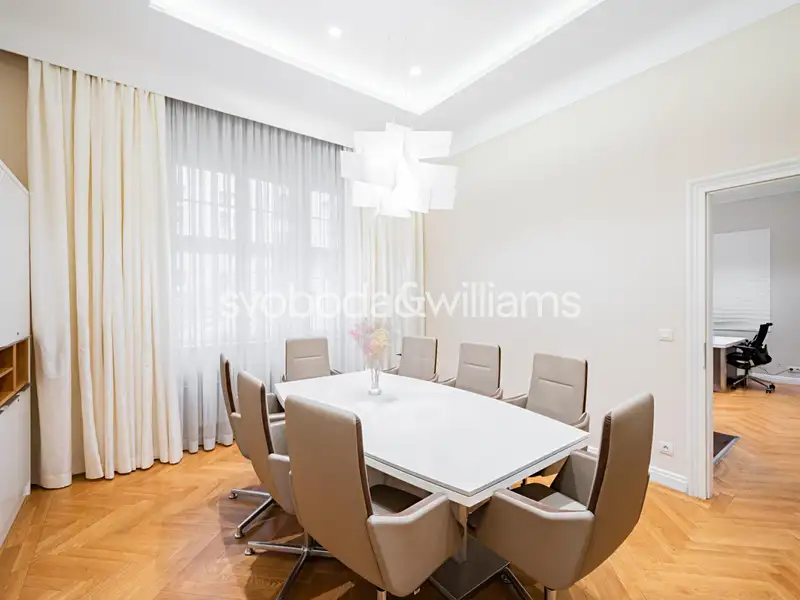 Prodej kanceláře 68 m², Praha – náhled fotky 1