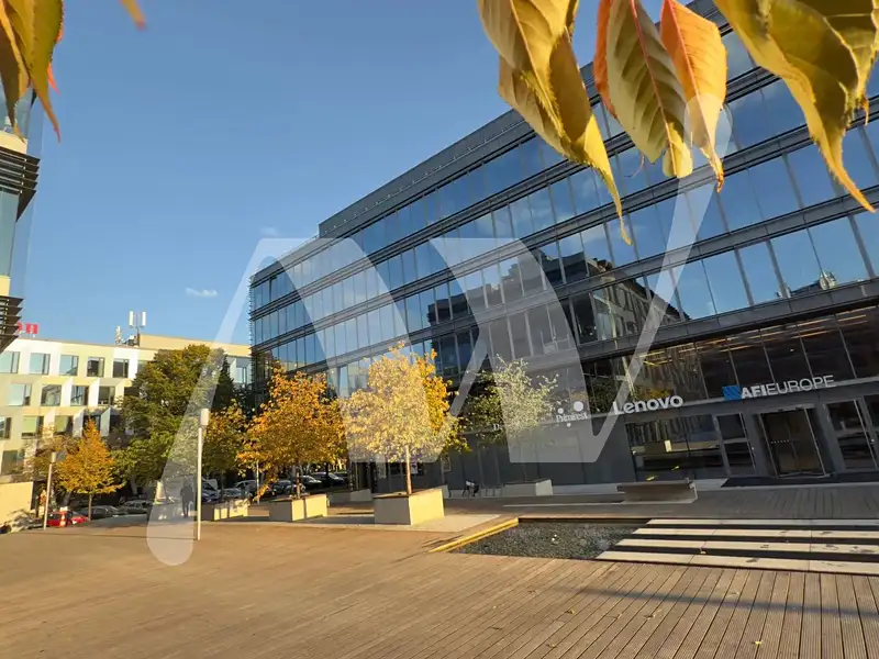 Pronájem kanceláře 653 m², Praha – náhled fotky 2