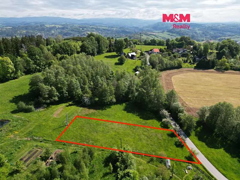 Prodej stavebního pozemku 2000 m², Slaná – náhled fotky 1