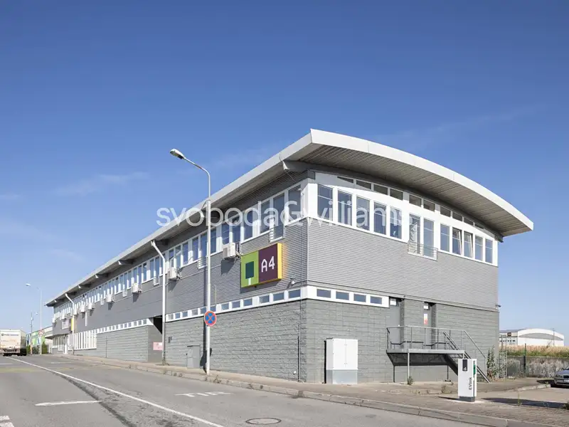 Pronájem výrobní haly, prostoru 4432 m², Kněževes – náhled fotky 3
