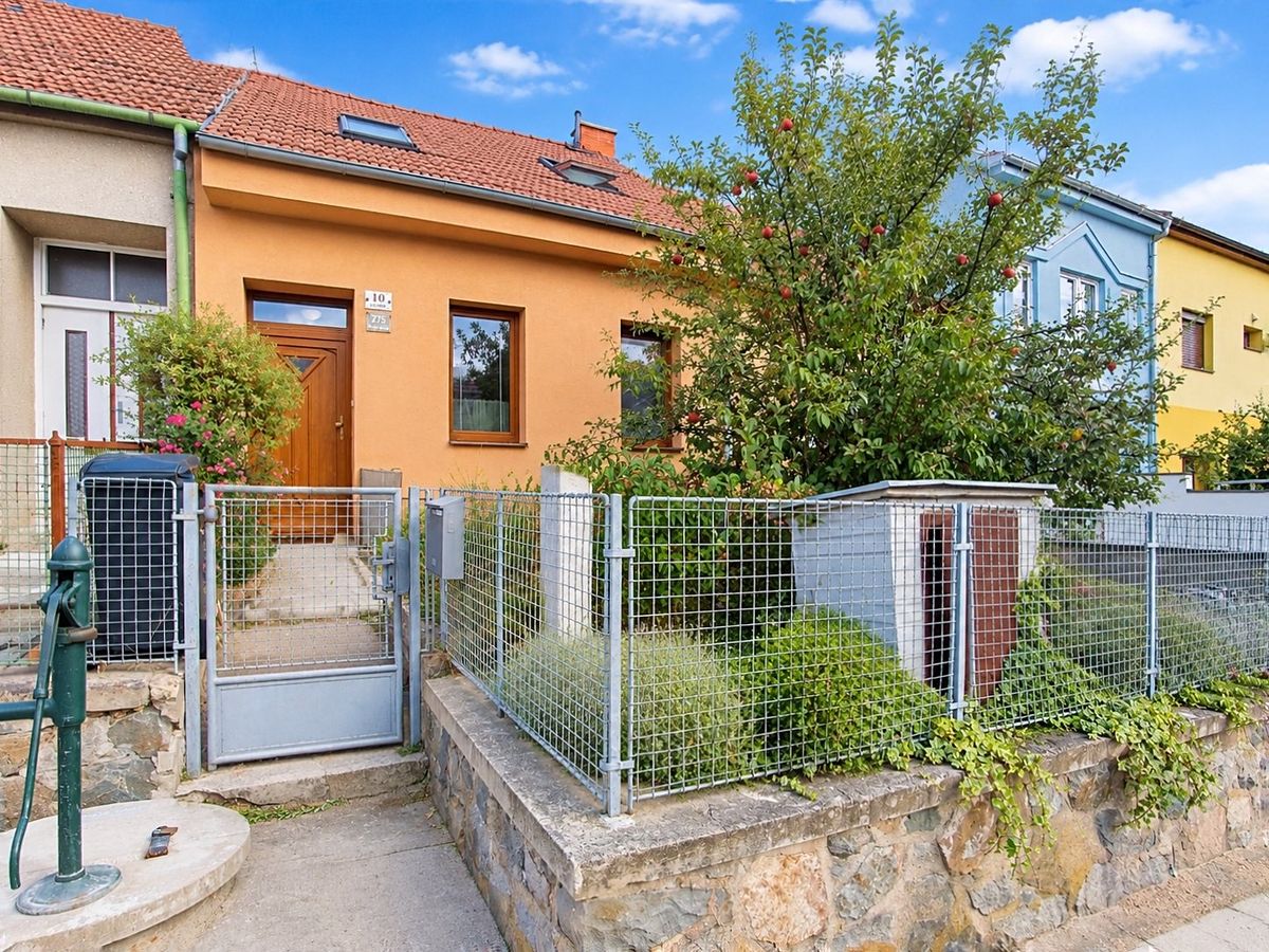 Prodej rodinného domu 135 m², pozemek 151 m² – fotografie 5