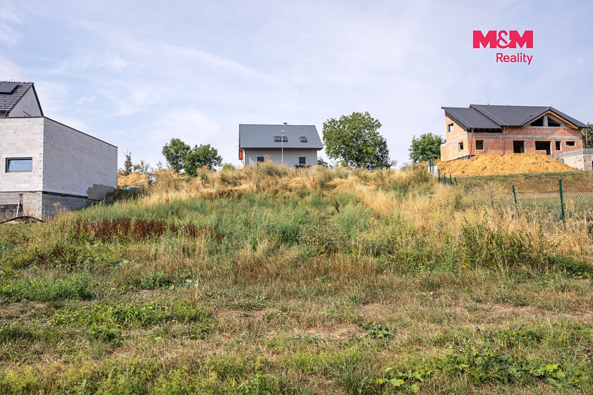 Prodej stavebního pozemku 827 m² – fotografie 3