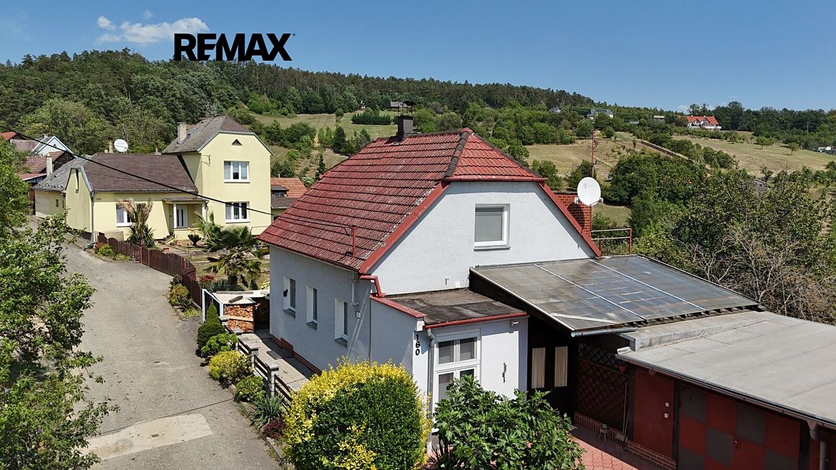 Prodej rodinného domu 100 m², pozemek 296 m² – fotografie 2