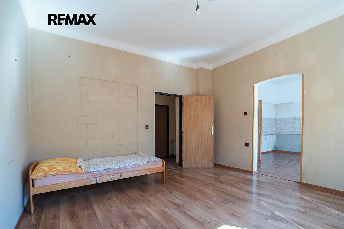 Prodej rodinného domu 200 m², pozemek 297 m² – fotografie 4
