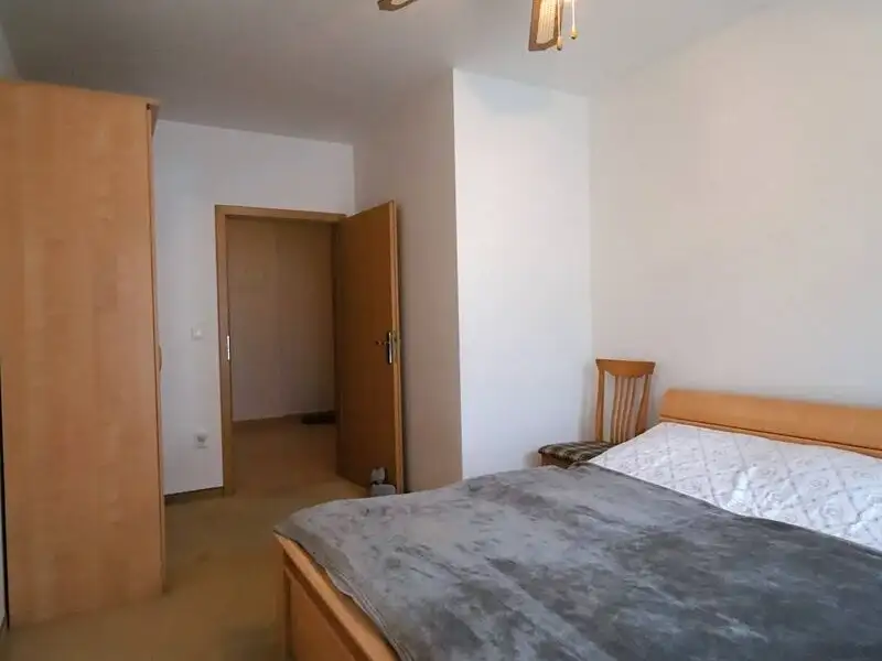 Pronájem bytu 3+kk 76 m², Praha – náhled fotky 2