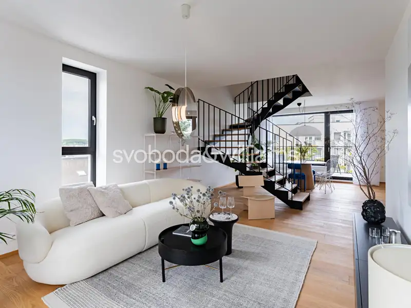 Prodej bytu 5+kk 144 m², Praha – náhled fotky 1
