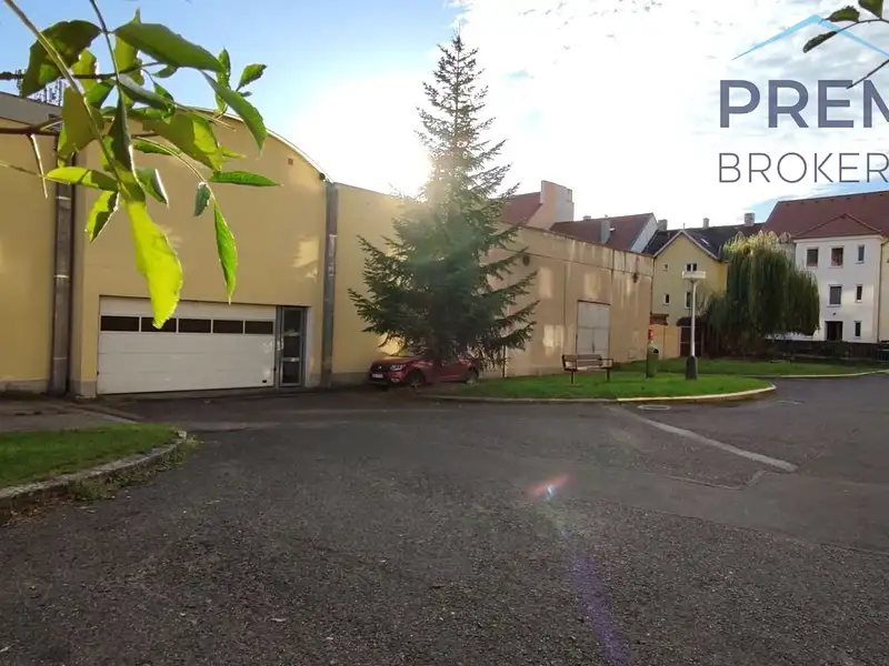 Pronájem garáže 25 m², Žatec – náhled fotky 1