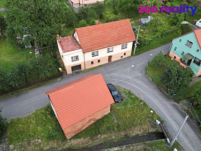 Prodej rodinného domu 300 m², pozemek 1035 m²