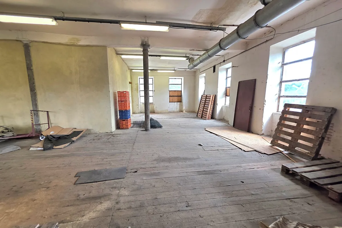Pronájem výrobní haly, prostoru 3768 m² — fotografie 8