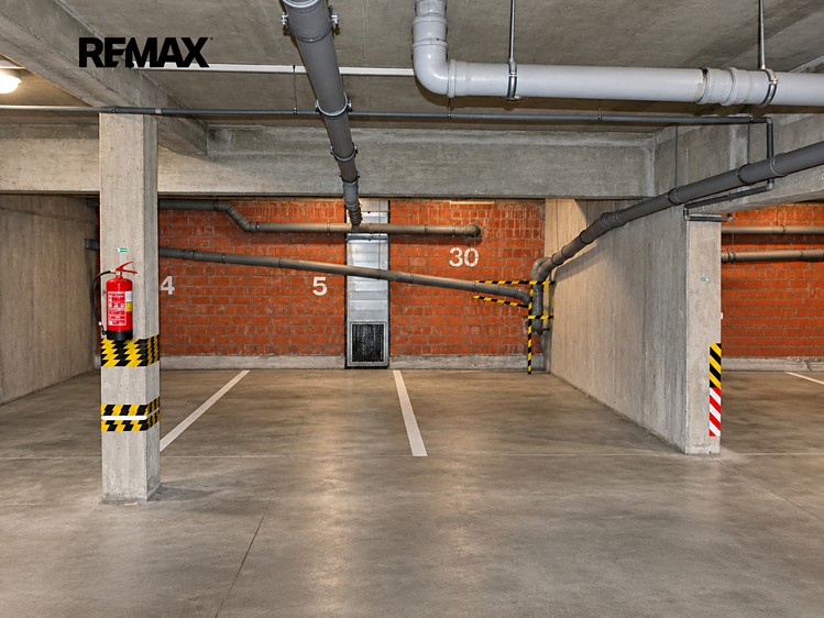Prodej nemovitosti, 12 m² (9 z 12)