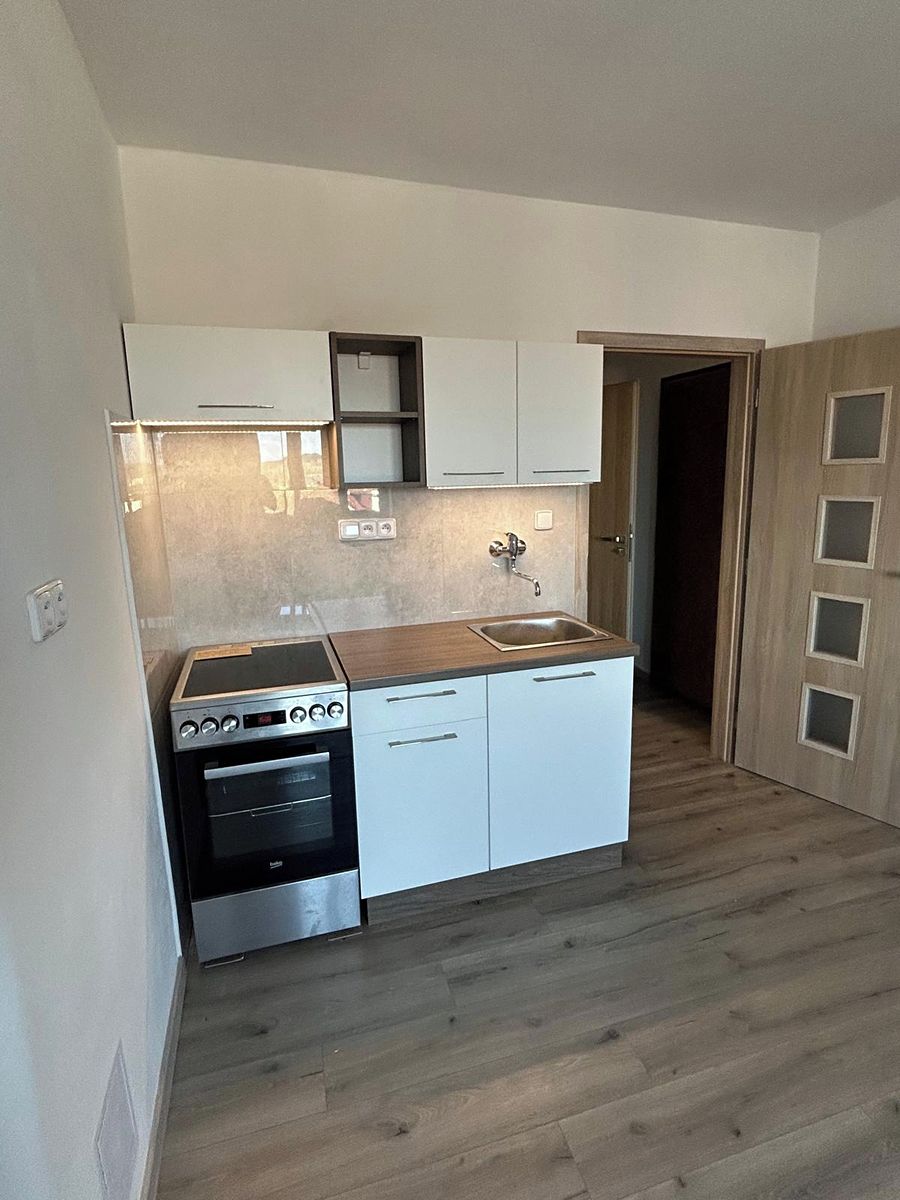 Pronájem bytu 1+kk 27 m² – fotografie 4