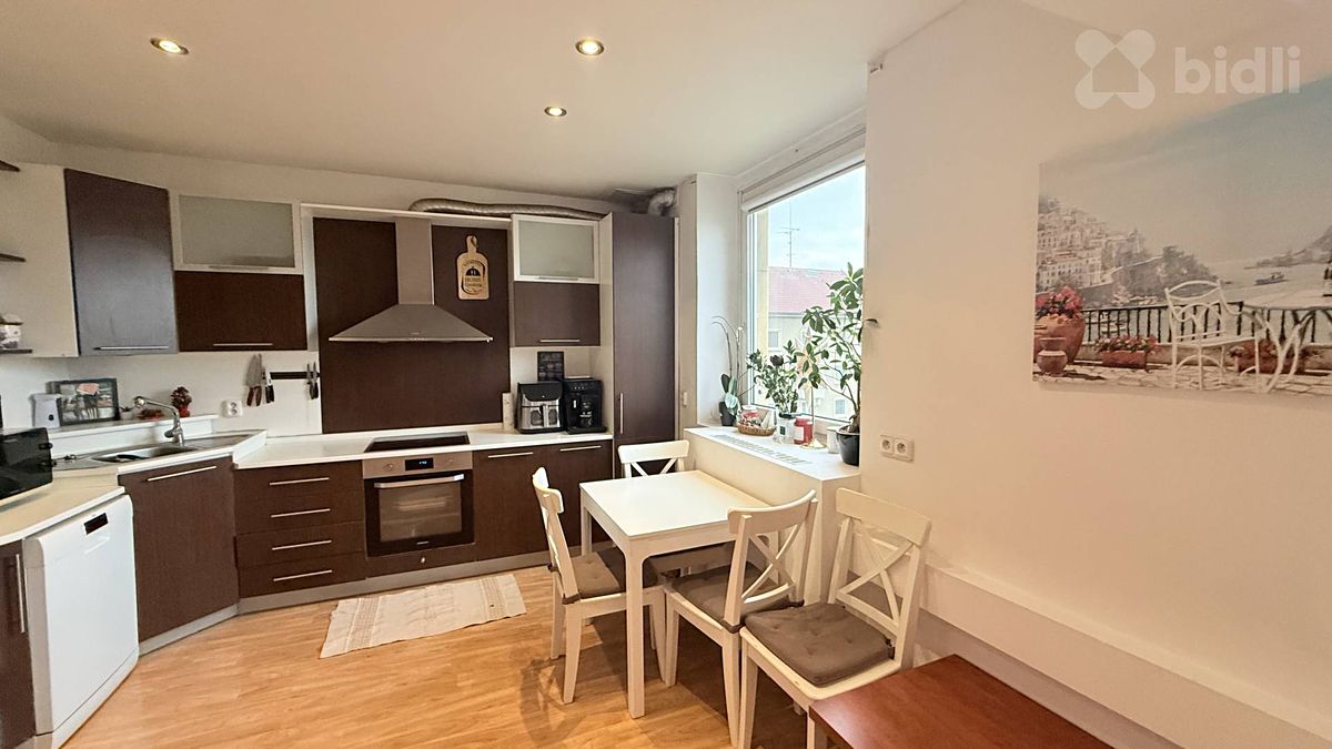 Pronájem bytu 2+kk 68 m² – fotografie 2