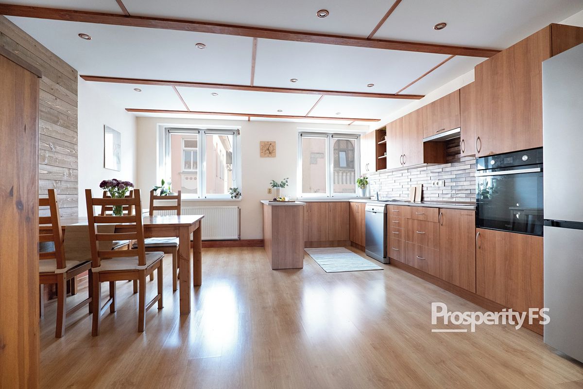 Prodej rodinného domu 150 m², pozemek 167 m² – fotografie 3