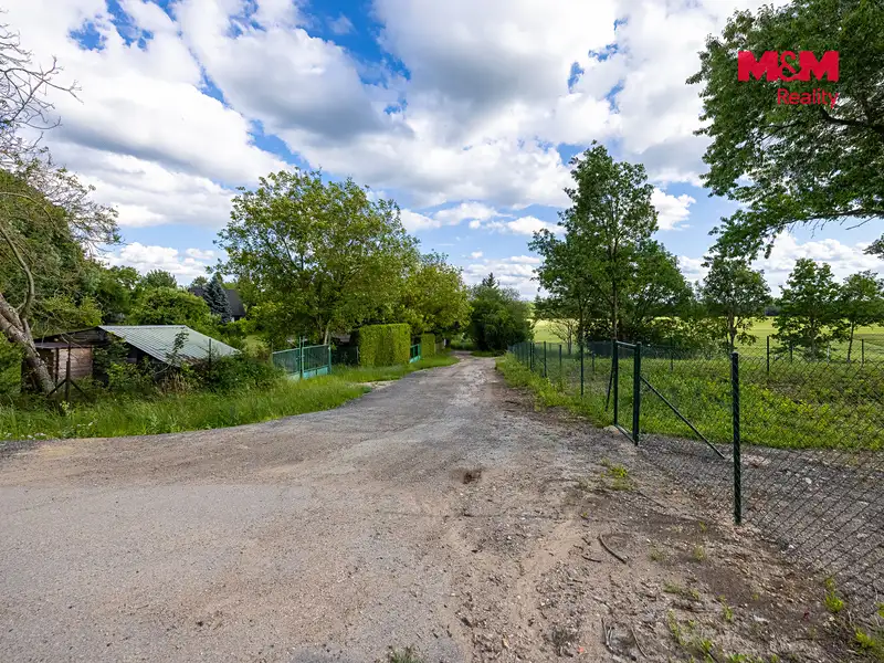 Prodej zahrady 412 m², Pardubice – náhled fotky 3