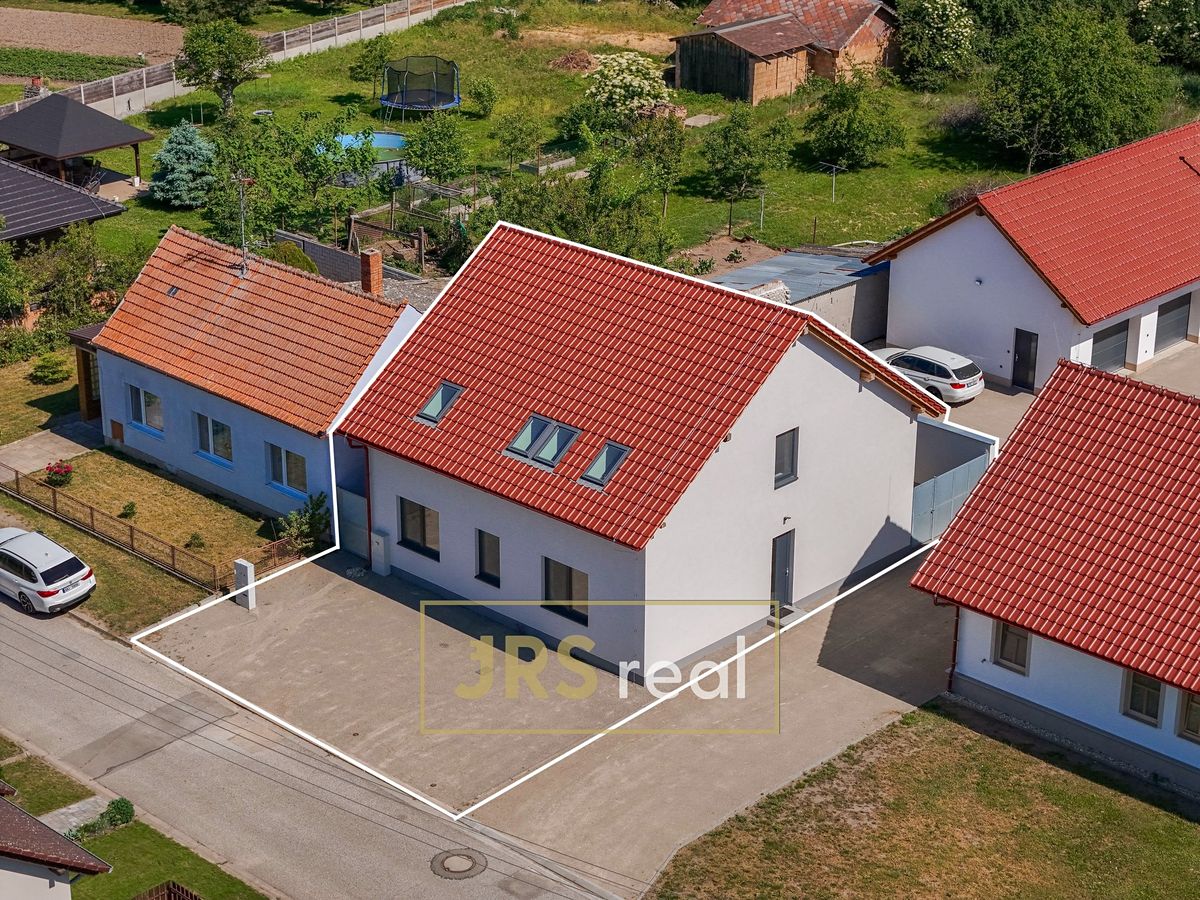 Prodej rodinného domu 176 m², pozemek 215 m²
