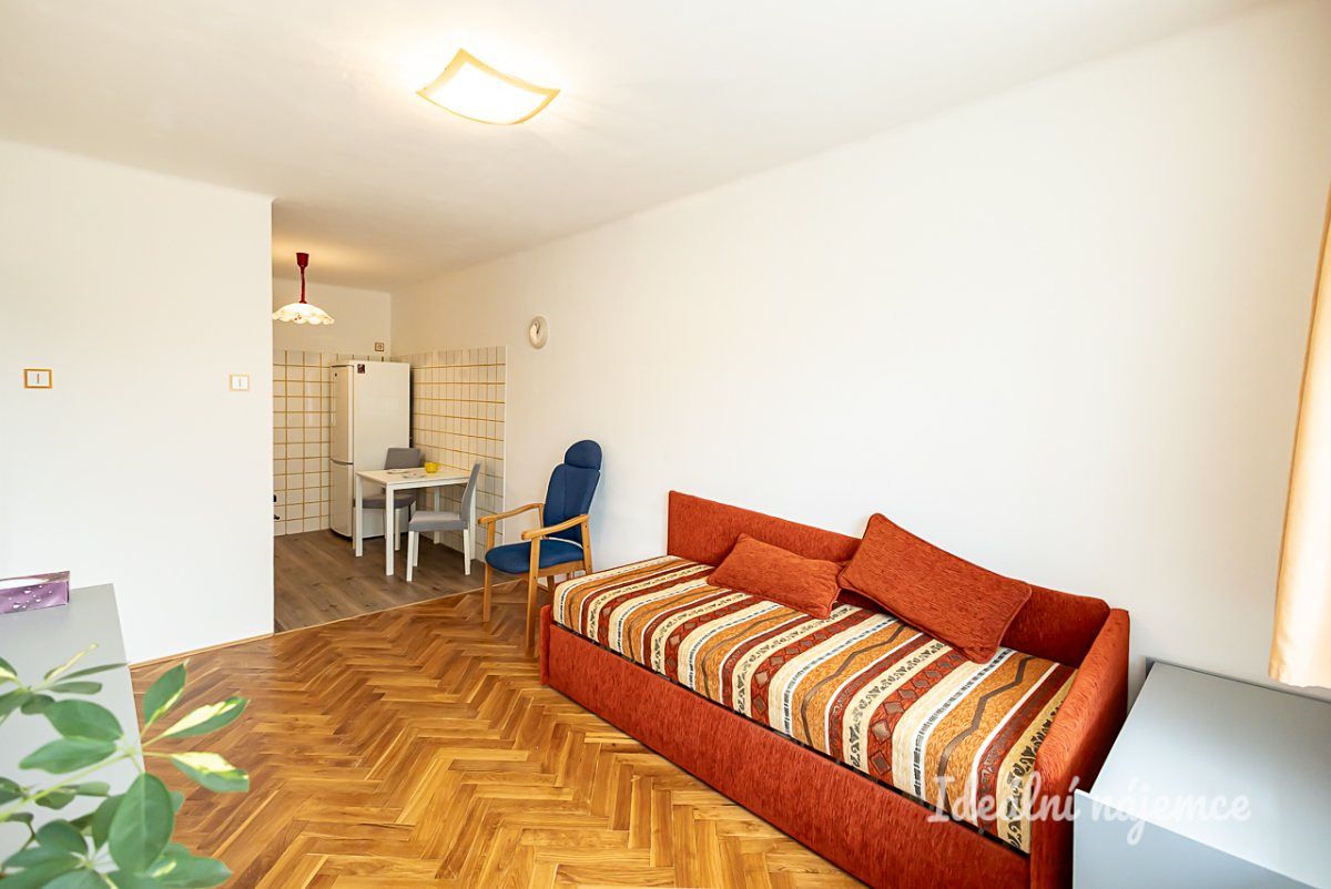 Pronájem bytu 2+kk 38 m² – fotografie 5