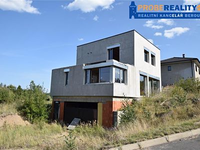Prodej rodinného domu 257 m², pozemek 678 m²