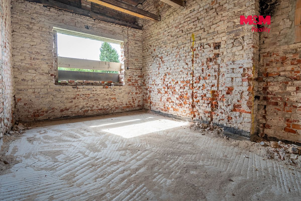 Prodej rodinného domu 234 m², pozemek 851 m² – fotografie 5