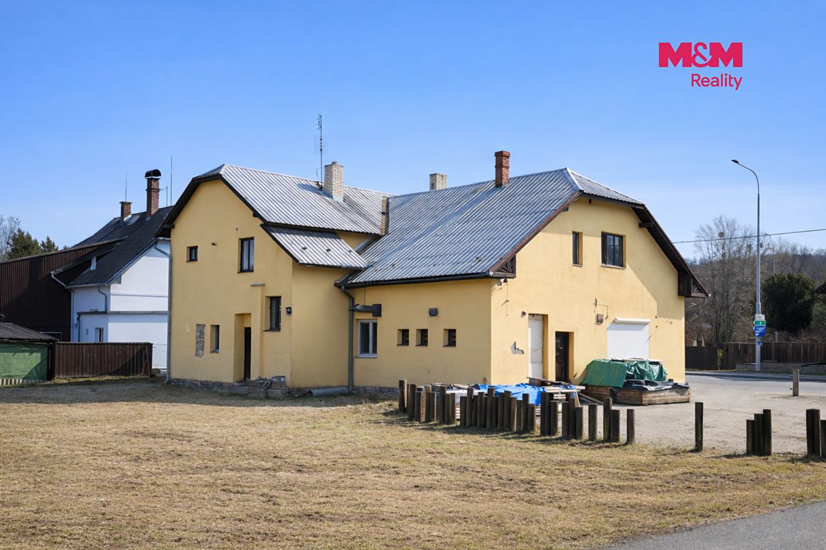 Prodej rodinného domu 350 m², pozemek 1403 m² – fotografie 2