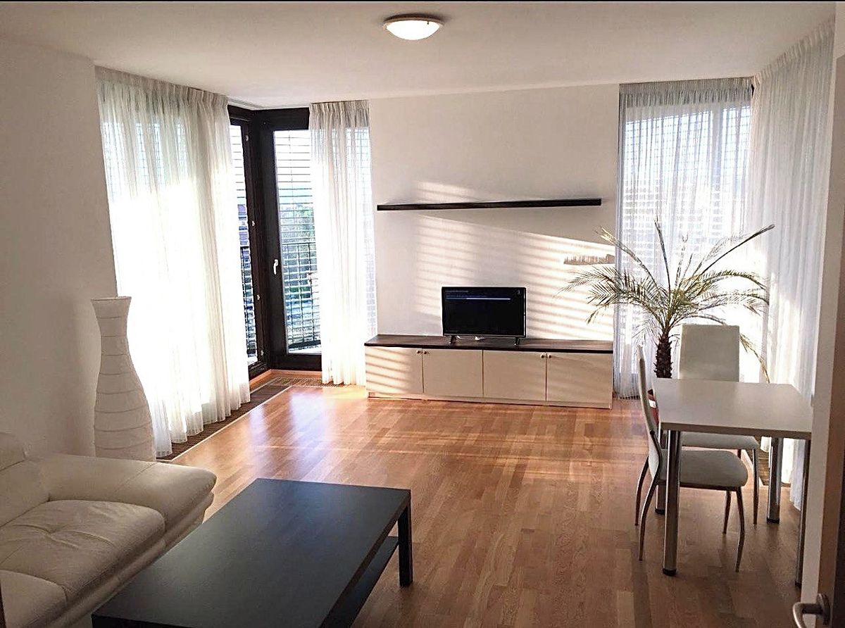 Pronájem bytu 2+kk 73 m²